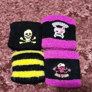 Bundle of wrist bands